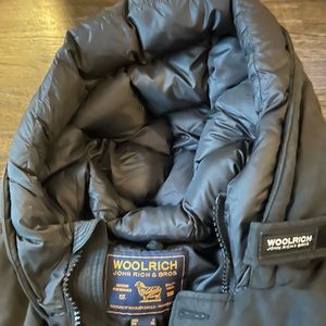 Men’s Black Woolrich Parka. Pre Owned in great Condition.
